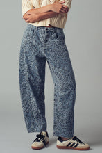 Load image into Gallery viewer, Leopard Print Barrel Straight Denim Pants