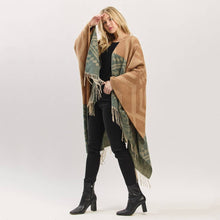 Load image into Gallery viewer, Aztec Print Pattern Fringe Ruana