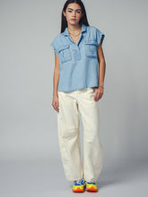 Load image into Gallery viewer, Echo Bootcut Soft Barrel Jeans