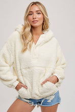 Load image into Gallery viewer, SHERPA HOODIE PULLOVER