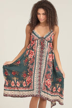 Load image into Gallery viewer, DANDY HANKY HEM MAXI DRESS