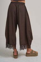 Load image into Gallery viewer, Flowy Balloon Lace Pants