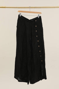 Italian Linen Pants Button Detail