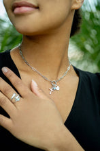 Load image into Gallery viewer, Paperclip Charm Necklace 18k gold PVD