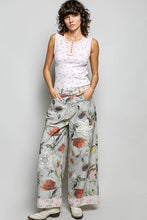Load image into Gallery viewer, Floral Button Tank