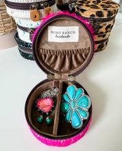 Load image into Gallery viewer, WESTERN COWHIDE ROUND JEWELRY BOX