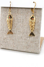 Load image into Gallery viewer, Medium Articulated Gold Fish Earrings