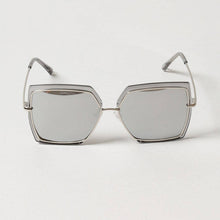 Load image into Gallery viewer, Women&#39;s Oversized Square Mirrored Sunglasses