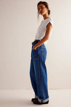 Load image into Gallery viewer, Daisy Dark Wash Street Jeans
