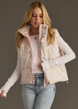 Load image into Gallery viewer, Lady Light Pink Floral Vest