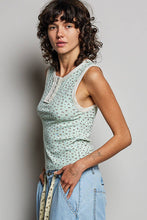 Load image into Gallery viewer, Floral Button Tank