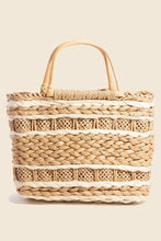 Load image into Gallery viewer, Intricate Basket Weave Square Hand Bag
