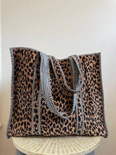 Load image into Gallery viewer, Leopard Quilted Velvet Tote Bag