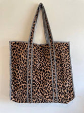Load image into Gallery viewer, Leopard Quilted Velvet Tote Bag