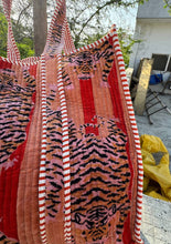 Load image into Gallery viewer, Vardan Velvet Tiger Print Bag Tote Bag Quilted Velvet Bag