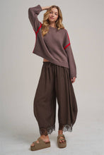 Load image into Gallery viewer, Flowy Balloon Lace Pants