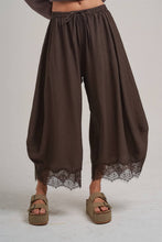 Load image into Gallery viewer, Flowy Balloon Lace Pants