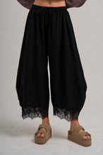 Load image into Gallery viewer, Flowy Balloon Lace Pants