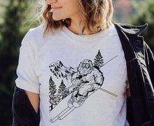 Load image into Gallery viewer, T shirt Bigfoot Skiing