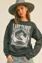 Load image into Gallery viewer, Lake Tahoe Graphic Sweatshirt: TEA ROSE / M