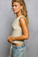 Load image into Gallery viewer, Floral Button Tank