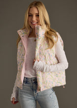 Load image into Gallery viewer, Lady Light Pink Floral Vest