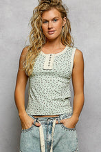 Load image into Gallery viewer, Floral Button Tank