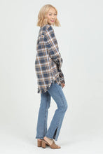 Load image into Gallery viewer, PLAID FRAYED HEM FLANNEL SHIRT