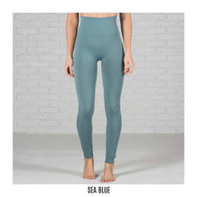 Load image into Gallery viewer, Black Fleece Lined Leggings