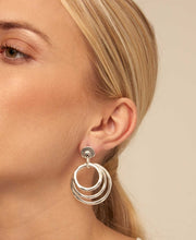 Load image into Gallery viewer, En La Onda Earrings