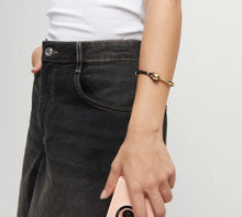 Load image into Gallery viewer, Ser Intrepida Bangle Bracelet Gold