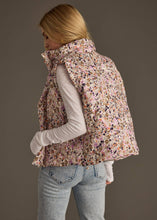 Load image into Gallery viewer, Floral Vest