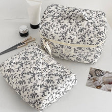 Load image into Gallery viewer, Flower Print Make Up Bag