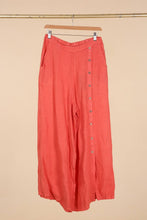 Load image into Gallery viewer, Italian Linen Pants Button Detail
