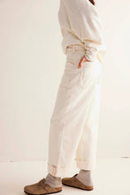 Load image into Gallery viewer, Daisy Dark Wash Street Jeans