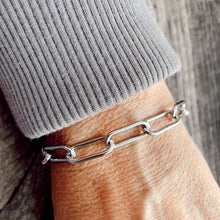 Load image into Gallery viewer, Paper Clip Chain Bracelet