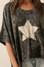 Load image into Gallery viewer, Star-Print Graphic Tee