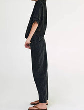 Load image into Gallery viewer, Ladies Mid Rise Wide Leg Barrel Jeans SKP522