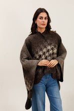 Load image into Gallery viewer, Houndstooth Poncho Noir