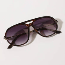 Load image into Gallery viewer, Round Shape Tined Thin Leg Fashion Sunglasses