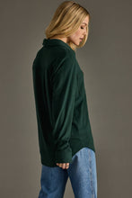 Load image into Gallery viewer, Hunter Green Super Soft Button Down Top