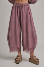 Load image into Gallery viewer, Flowy Balloon Lace Pants