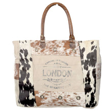 Load image into Gallery viewer, Capital Of Fashion London Tote Bag