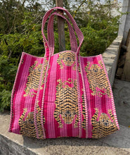 Load image into Gallery viewer, Tiger Print Quilted Cotton Tote Bags