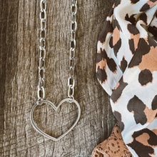 Load image into Gallery viewer, Open Heart Necklace