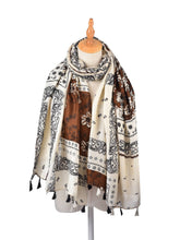 Load image into Gallery viewer, Scarvii - Paisley Pattern Fringed Scarf