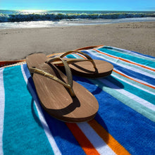 Load image into Gallery viewer, Huntington Flip Flops Bronze