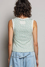Load image into Gallery viewer, Floral Button Tank