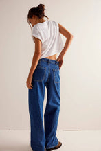 Load image into Gallery viewer, Daisy Dark Wash Street Jeans