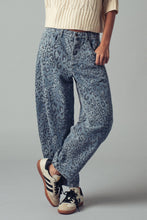 Load image into Gallery viewer, Leopard Print Barrel Straight Denim Pants